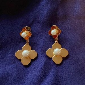 Tory Burch Flower Drop Dangly Pearl Gold Earrings